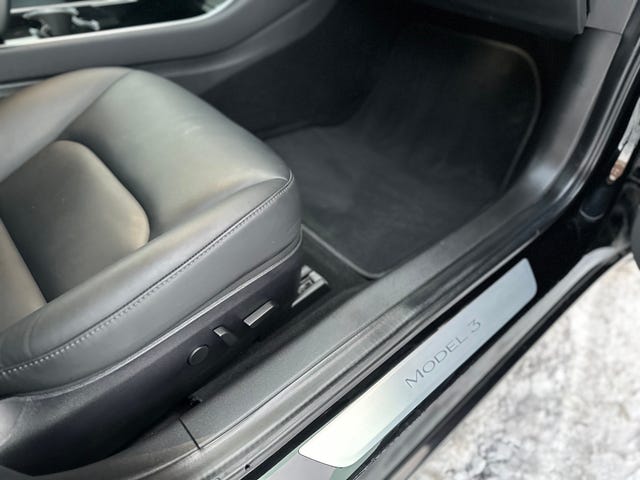 2019 TESLA MODEL 3 - 27