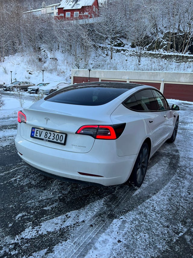 5YJ3E7EB5KF218246 2019 TESLA MODEL 3-5