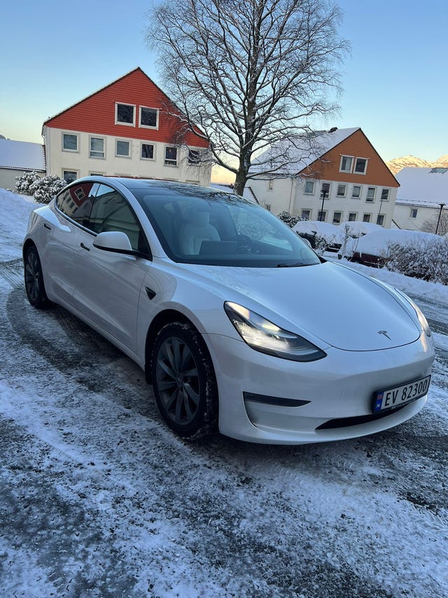 5YJ3E7EB5KF218246 2019 TESLA MODEL 3-2