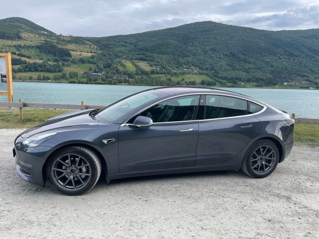 5YJ3E7EB1KF229826 2019 TESLA MODEL 3-4