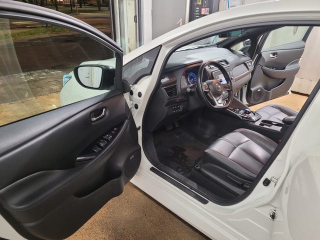 SJNFAAZE1U0026981 2018 NISSAN LEAF-5