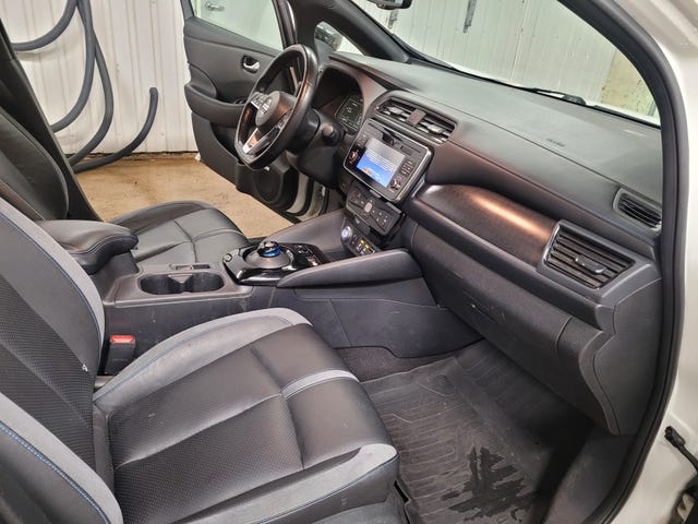 SJNFAAZE1U0026981 2018 NISSAN LEAF-1