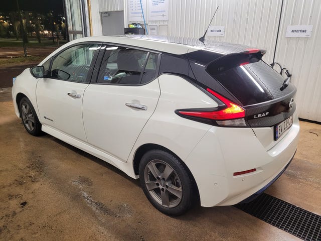 2018 NISSAN LEAF - 15