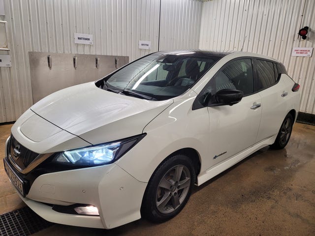 SJNFAAZE1U0026981 2018 NISSAN LEAF-0