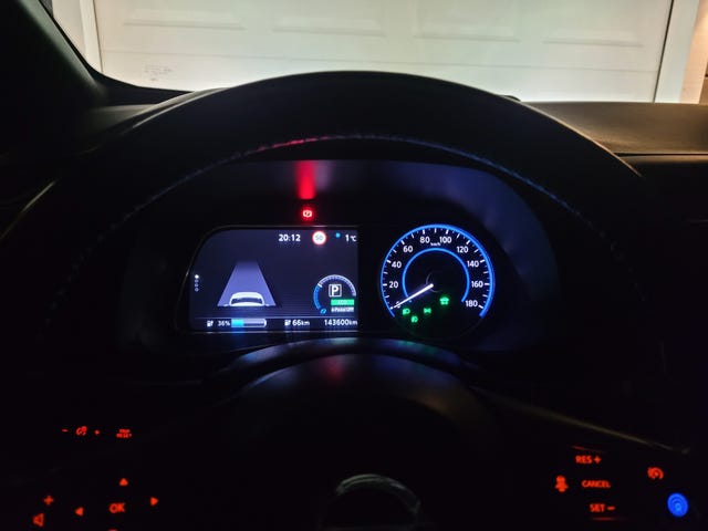 SJNFAAZE1U0026981 2018 NISSAN LEAF-4