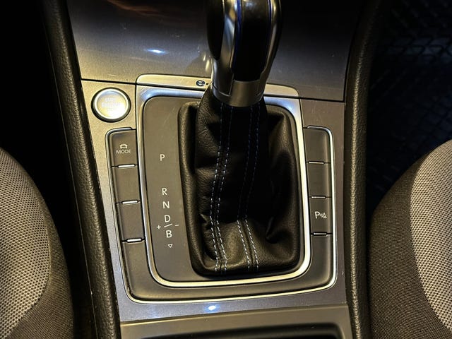 2015 VOLKSWAGEN GOLF - 16