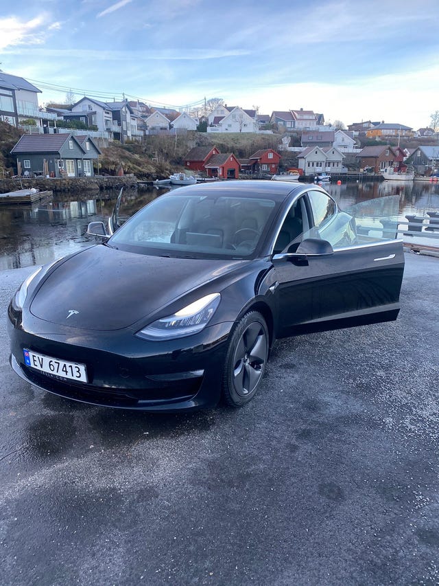 5YJ3E7EB3KF341284 2019 TESLA MODEL 3-0