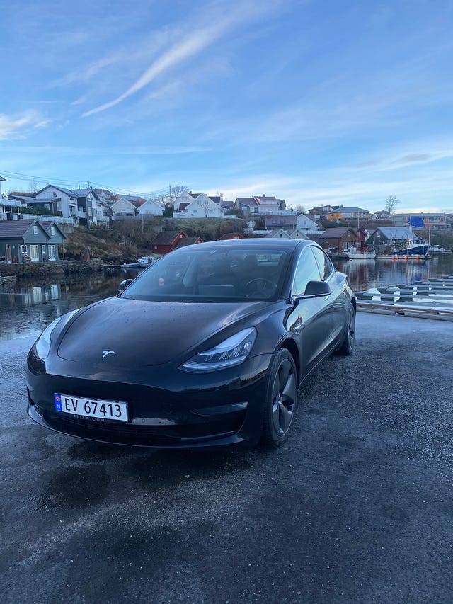 5YJ3E7EB3KF341284 2019 TESLA MODEL 3-4