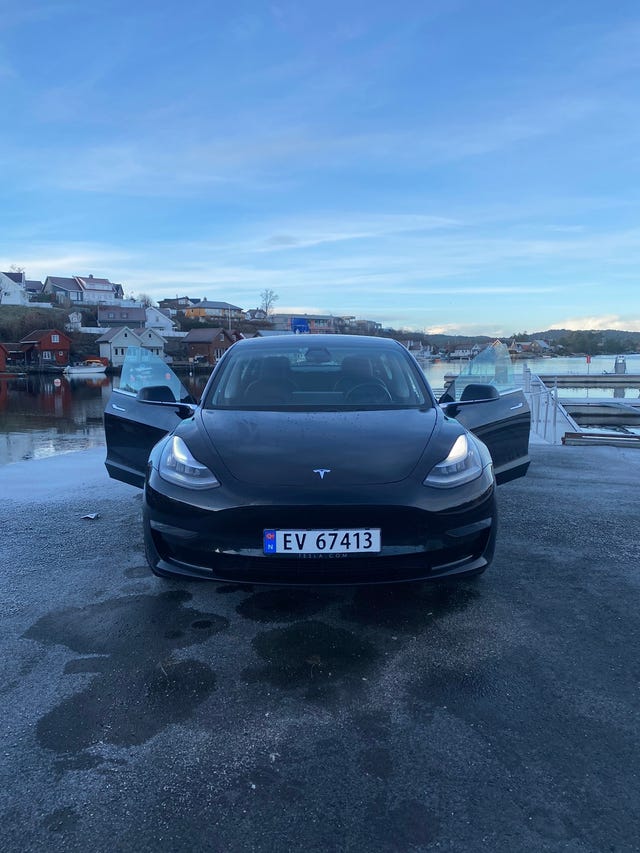 5YJ3E7EB3KF341284 2019 TESLA MODEL 3-2