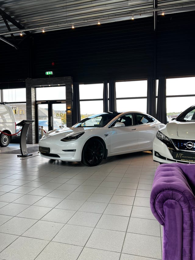 5YJ3E7EB3KF207441 2019 TESLA MODEL 3-1