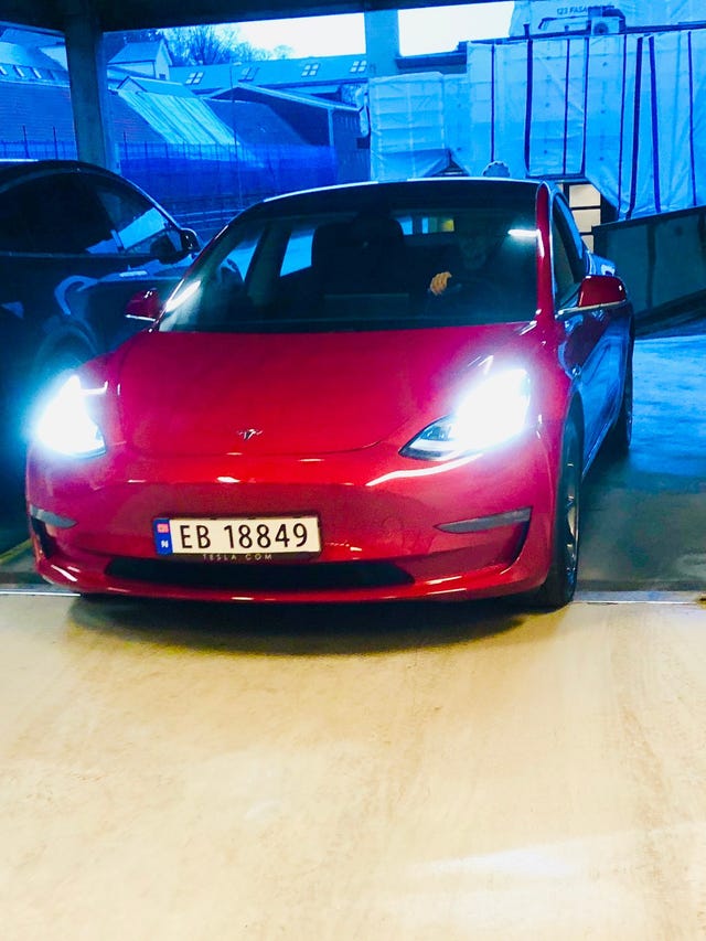 5YJ3E7EB8LF568326 2019 TESLA MODEL 3-2
