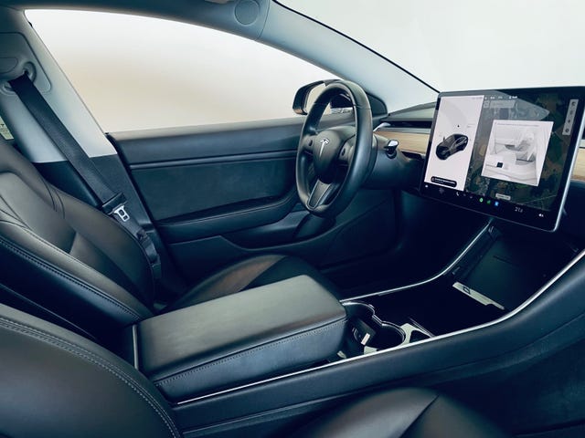 5YJ3E7EB4KF341567 2019 TESLA MODEL 3-5