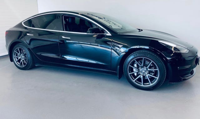 5YJ3E7EB4KF341567 2019 TESLA MODEL 3-2
