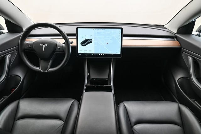 2019 TESLA MODEL 3 - 8
