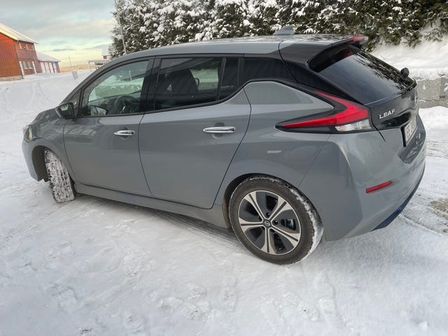 2022 NISSAN LEAF - 10