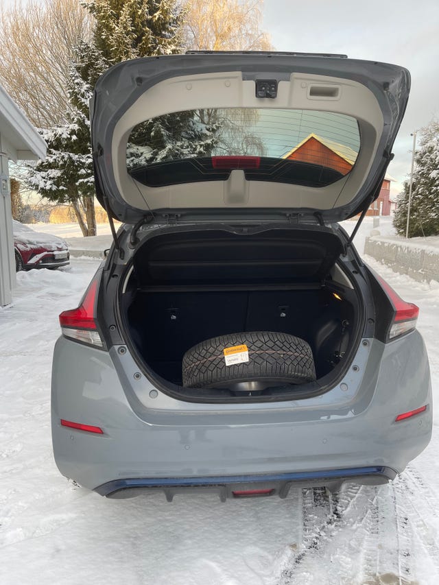 2022 NISSAN LEAF - 9