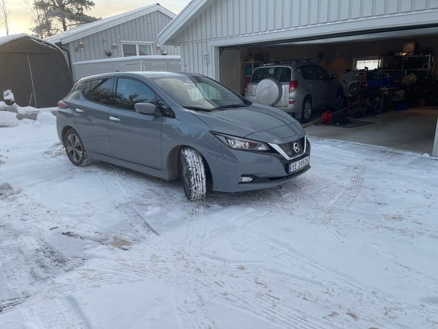 2022 NISSAN LEAF - 11