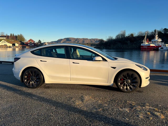 5YJ3E7ECXMF893523 2021 TESLA MODEL 3-1