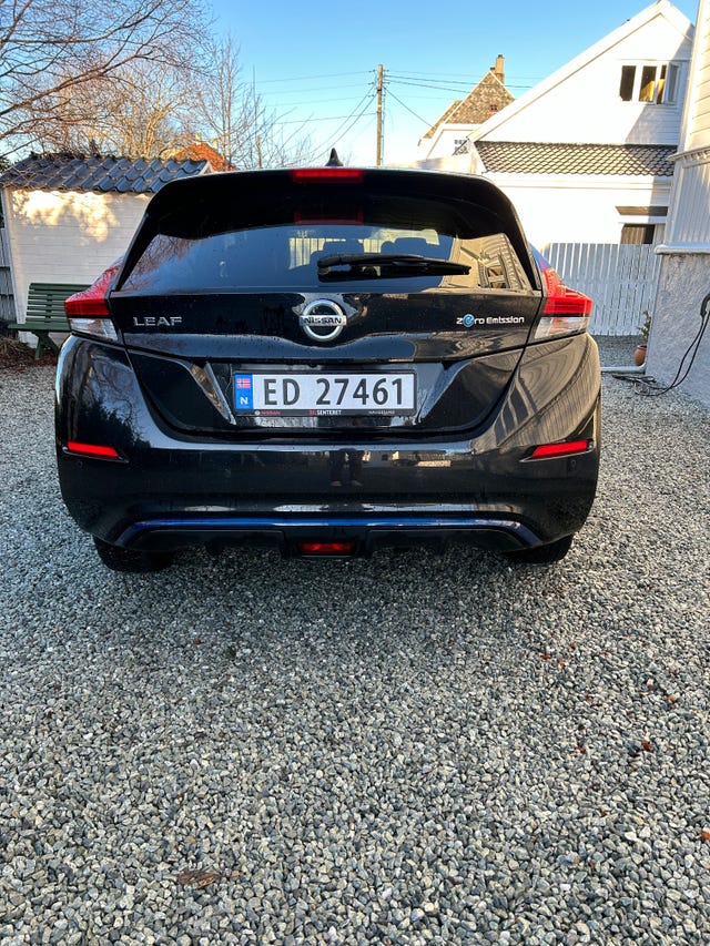 2021 NISSAN LEAF - 10