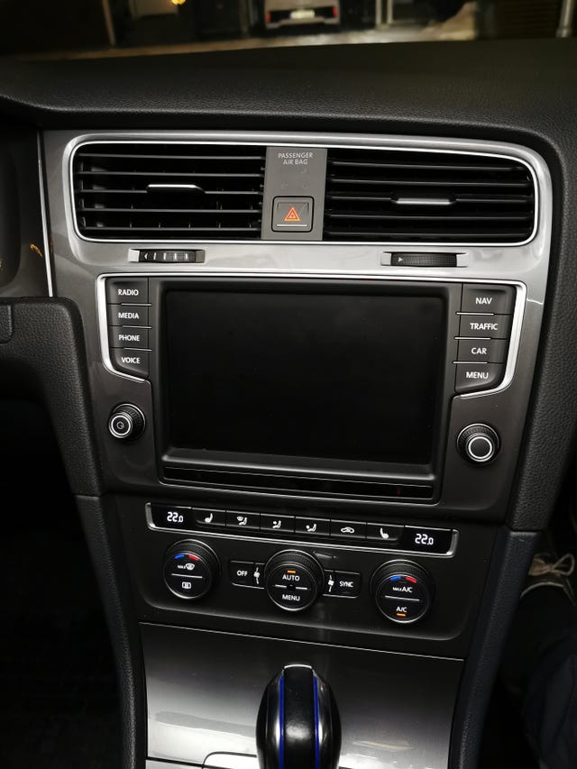 2015 VOLKSWAGEN GOLF - 17