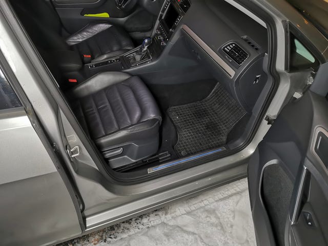 2015 VOLKSWAGEN GOLF - 19