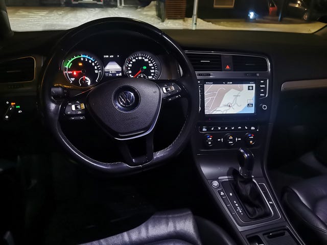 2015 VOLKSWAGEN GOLF - 10