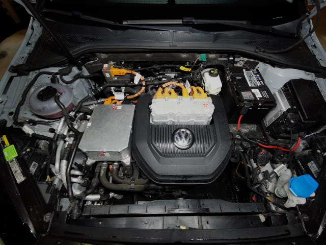 2015 VOLKSWAGEN GOLF - 26