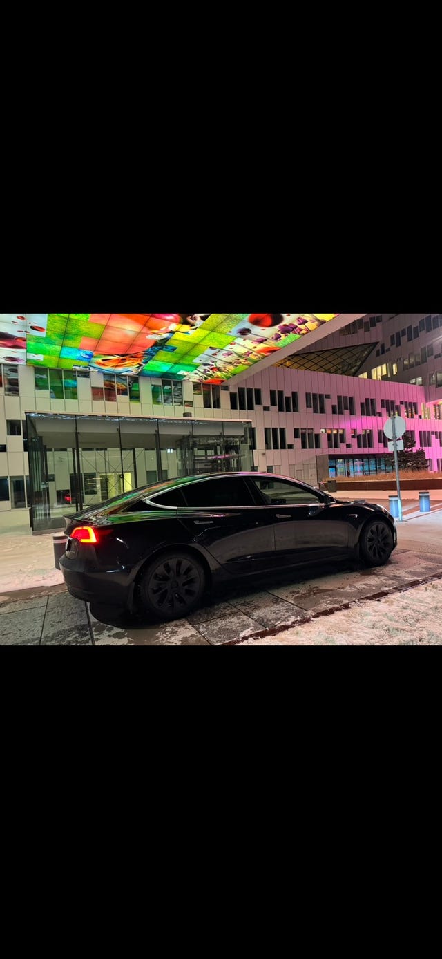 5YJ3E7EB2KF233870 2019 TESLA MODEL 3-2