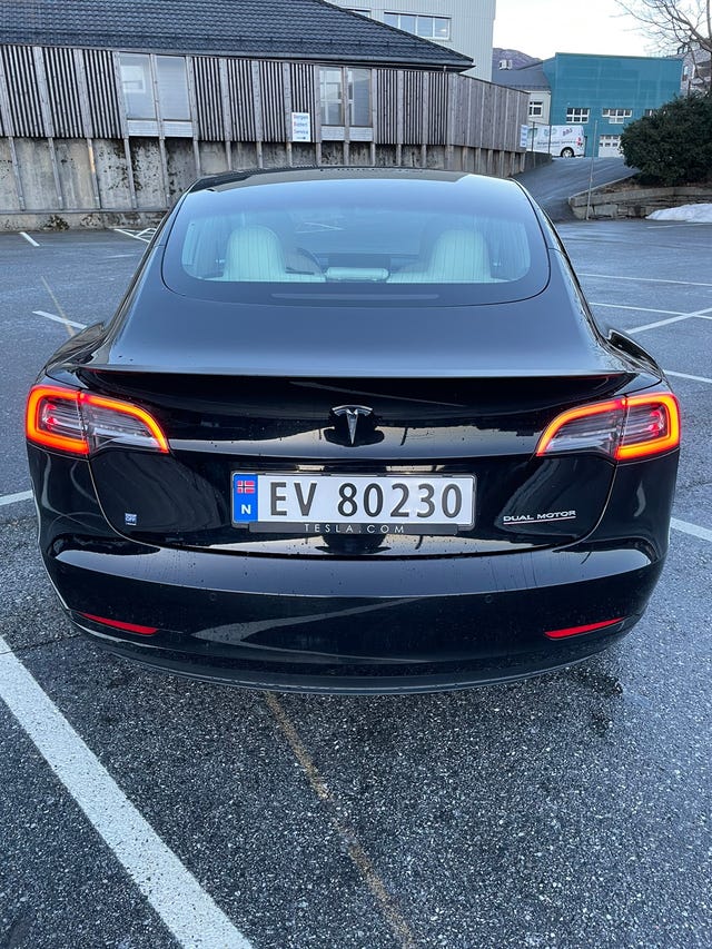 5YJ3E7EBXKF367896 2019 TESLA MODEL 3-2