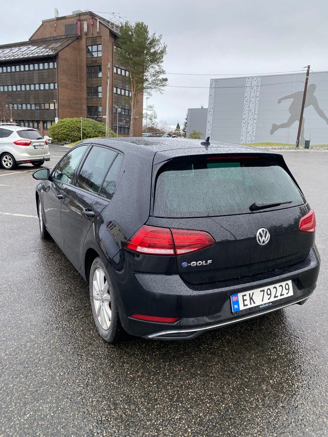 2018 VOLKSWAGEN GOLF - 9