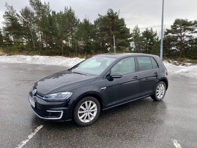 WVWZZZAUZJ8905418 2018 VOLKSWAGEN GOLF-1