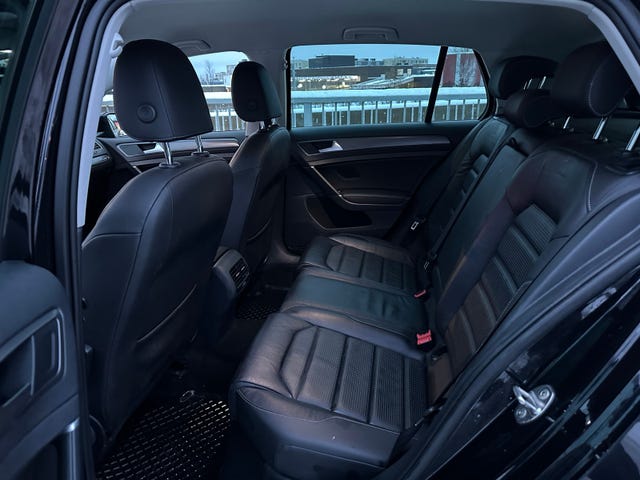 2019 VOLKSWAGEN GOLF - 9