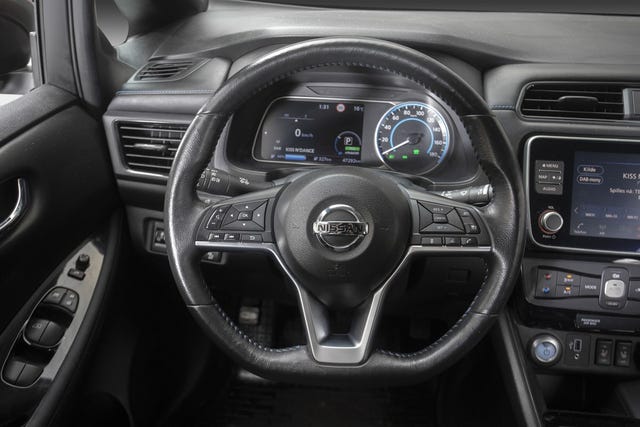 2020 NISSAN LEAF - 16