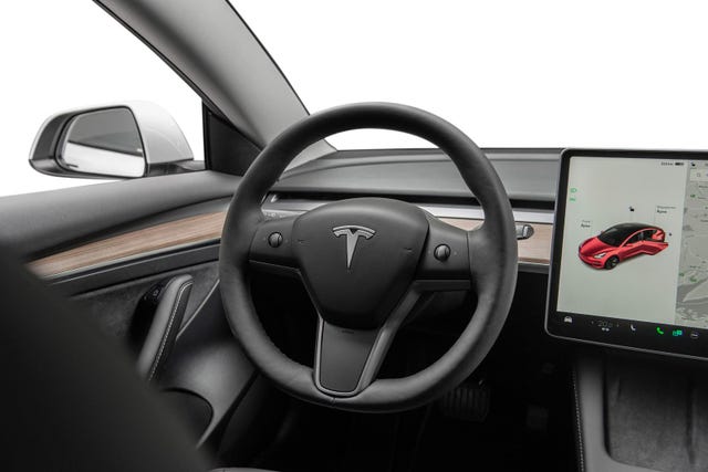 2022 TESLA MODEL 3 - 17
