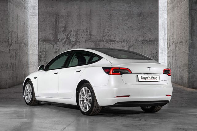 2022 TESLA MODEL 3 - 11