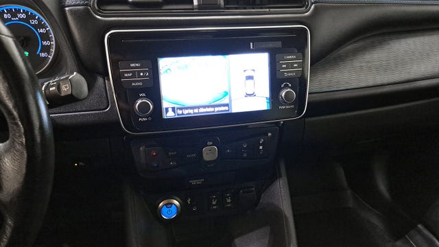 2019 NISSAN LEAF - 24