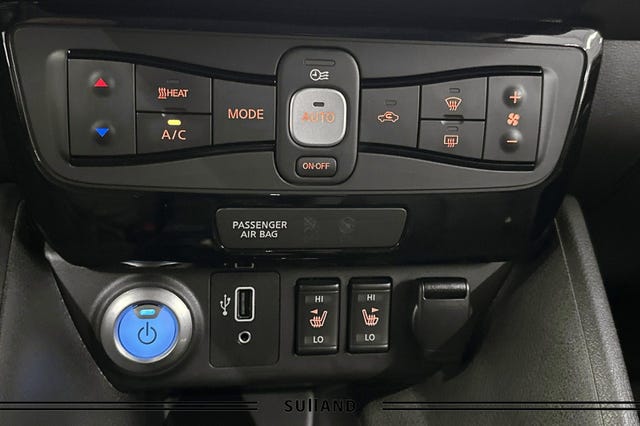 2020 NISSAN LEAF - 25
