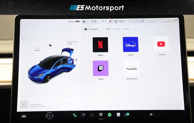 2022 TESLA MODEL 3 - 28