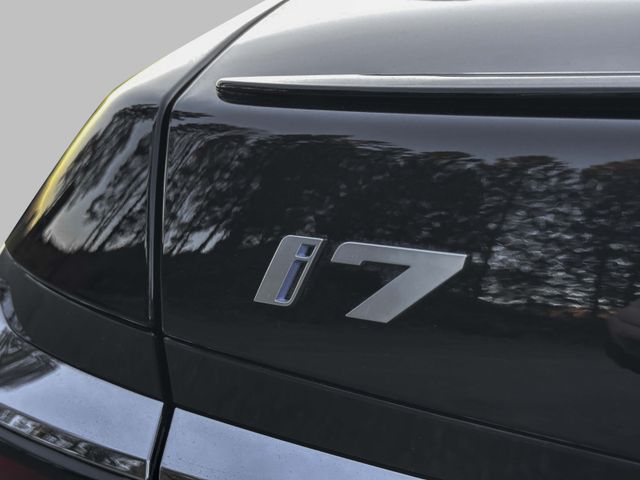 2023 BMW I7 - 14