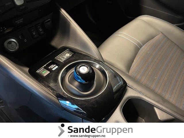 2019 NISSAN LEAF - 17