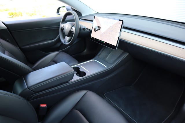 2021 TESLA MODEL 3 - 27