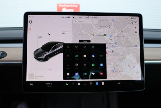 2021 TESLA MODEL 3 - 12