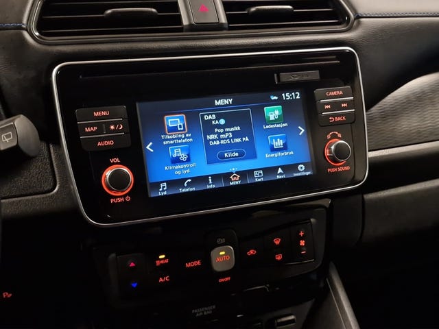 2019 NISSAN LEAF - 17