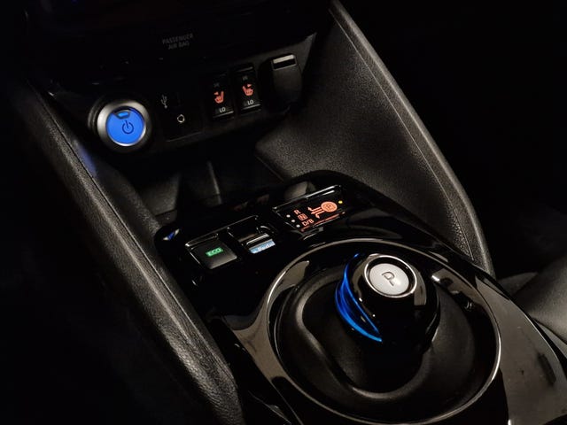 2019 NISSAN LEAF - 20