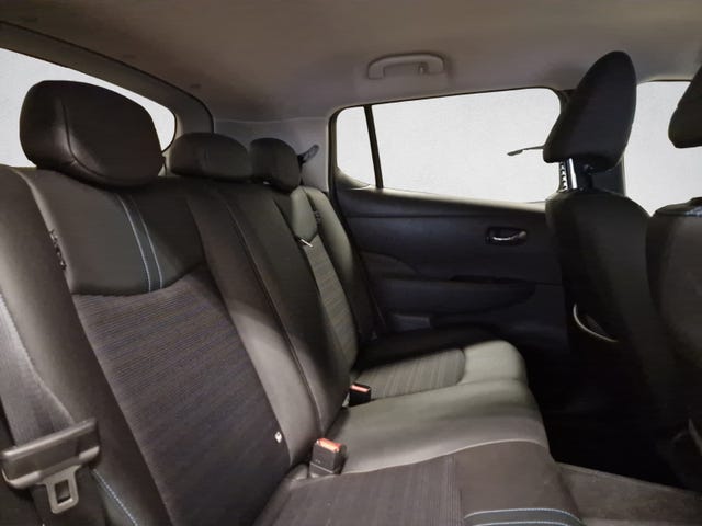 2019 NISSAN LEAF - 11