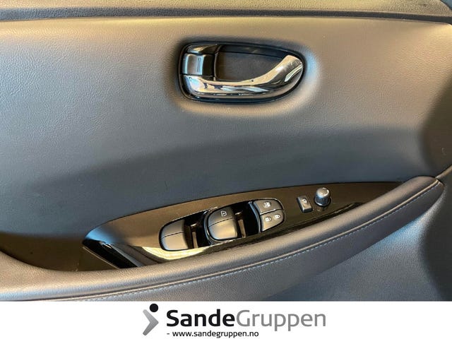 2019 NISSAN LEAF - 16