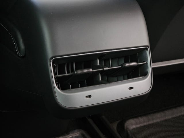 2021 TESLA MODEL 3 - 31
