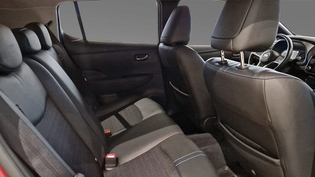 2020 NISSAN LEAF - 24