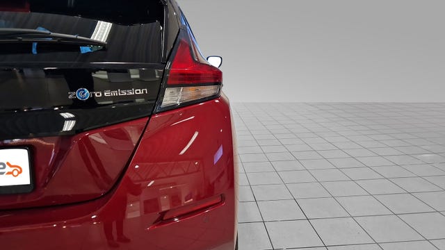 2020 NISSAN LEAF - 8