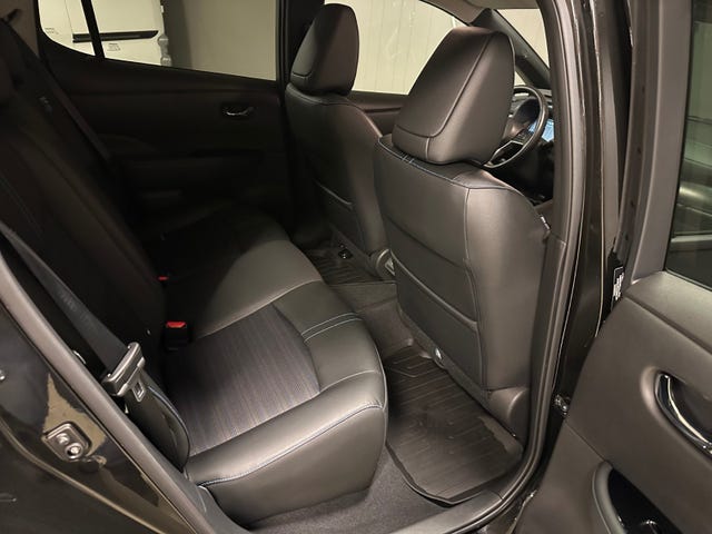 2020 NISSAN LEAF - 25